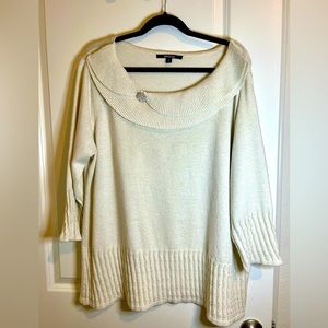 Briggs crème & gold sweater with silver button size 2X